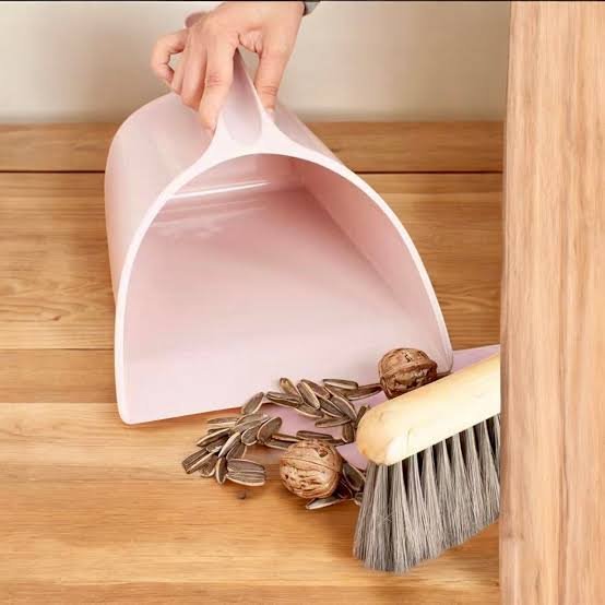 Dust Pan