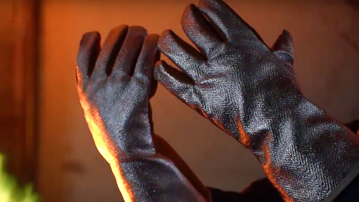 Fire-resistant gloves
