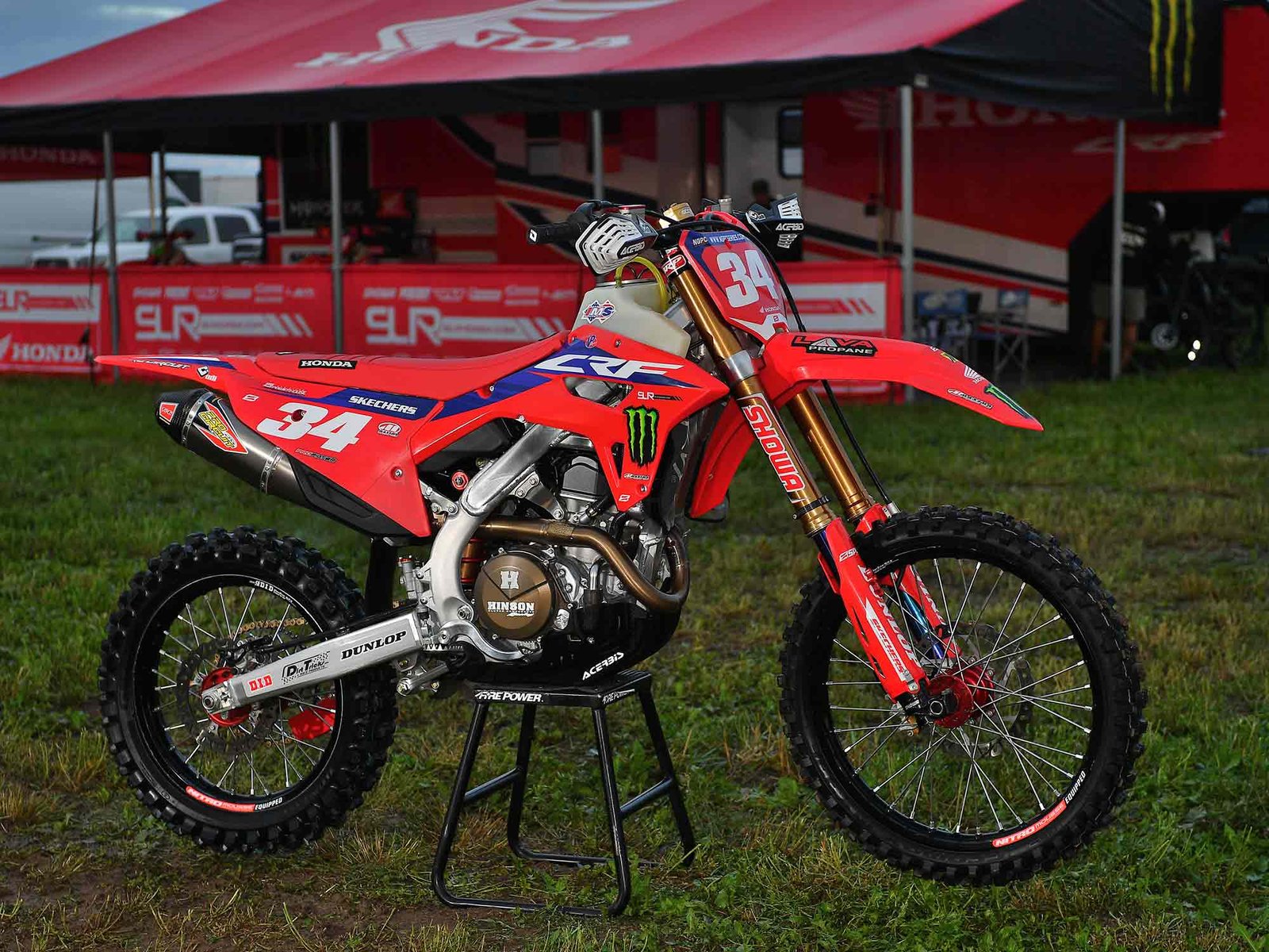 Enduro and cross-country racing bike.