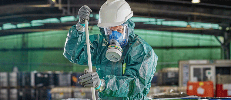 protected-worker-in-chemical-work-setting