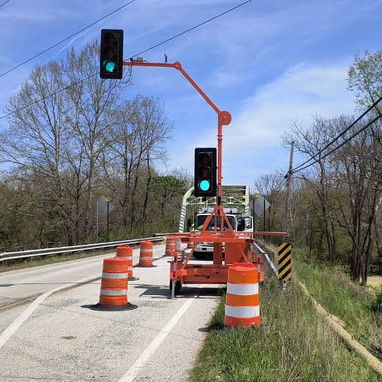 Portable traffic control devices