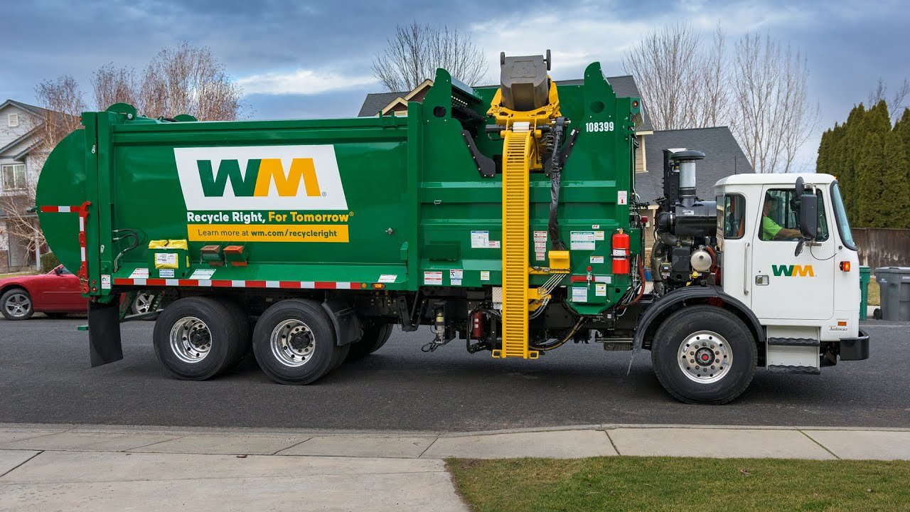 Garbage Refuse Truck