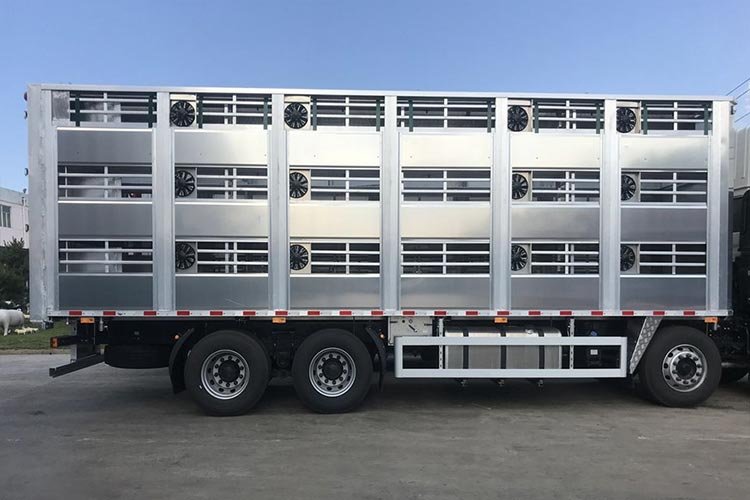Livestock transport body