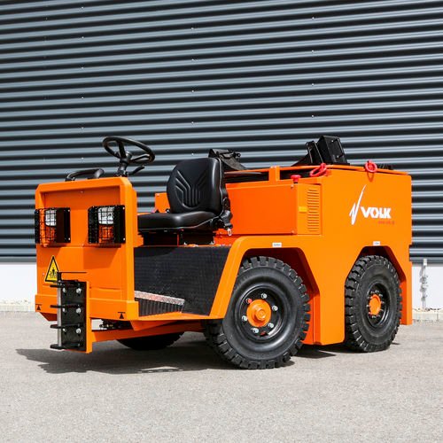Tow Tractor